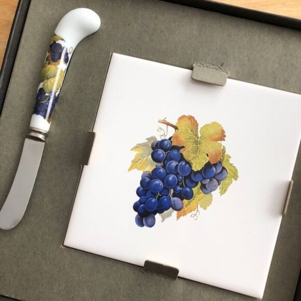 Vintage Cheese Board and Spreader Set Wine Grapes Design